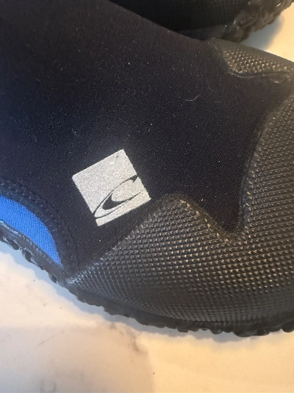 O’Neill Kids Reef Water Shoes Blue Black Neoprene Aqua Socks Size 1-2 Large
